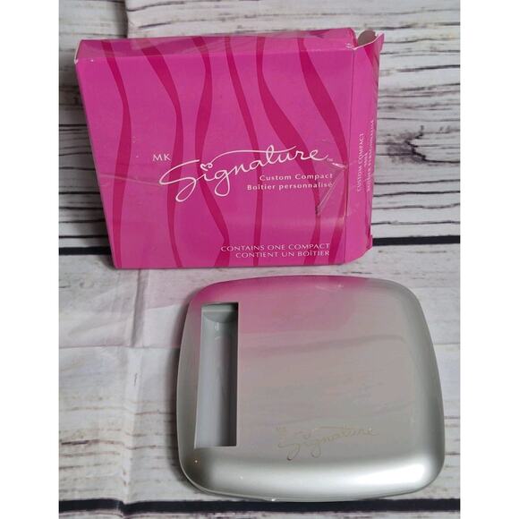 Mary Kay MK Signature Custom Compact Grey Refillable Makeup Compact With Mirror - Picture 1 of 8